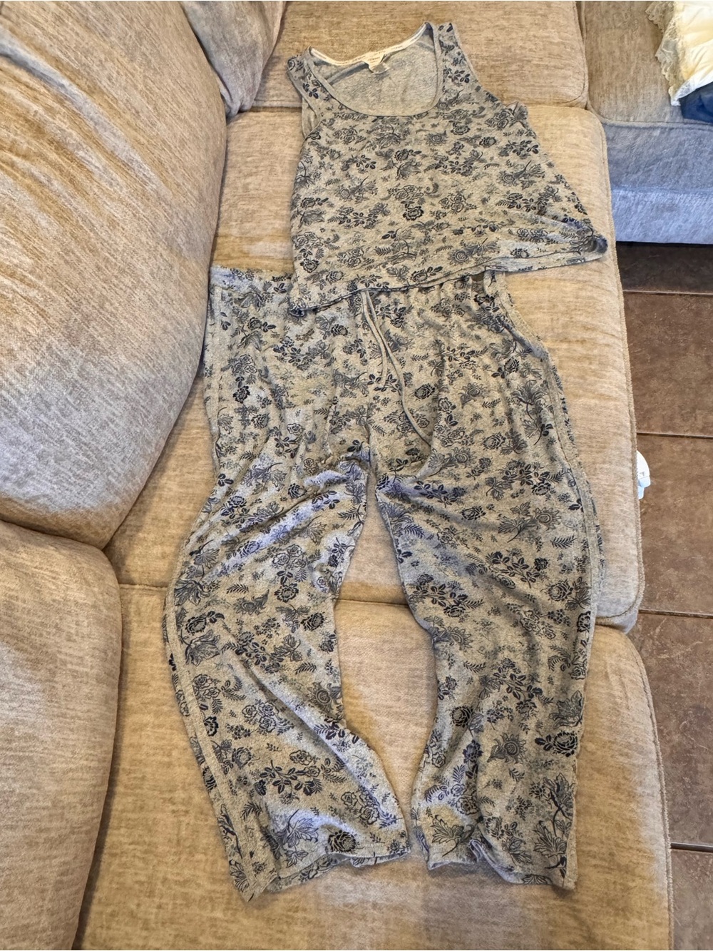 Lucky Brand Gray Floral Tank & Drawstring Lounge Pants Set